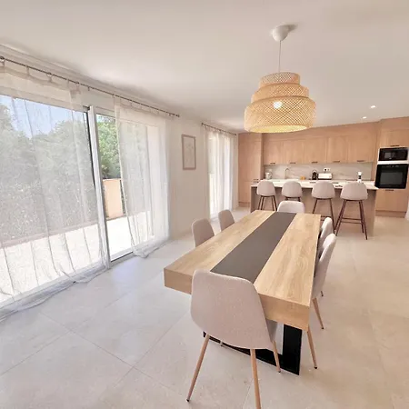 Appartement Le Bartole Grimaud, Yourhosthelper
